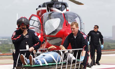 Có bốn người được đưa đi cấp cứu bằng trực thăng sau vụ cuồng sát tại trường Lone Star.